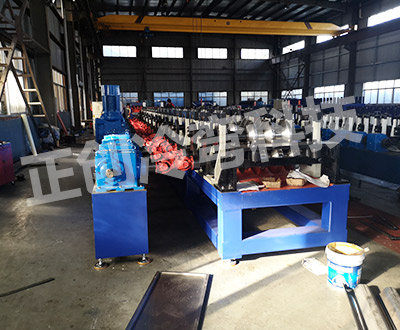 二波護欄板設(shè)備